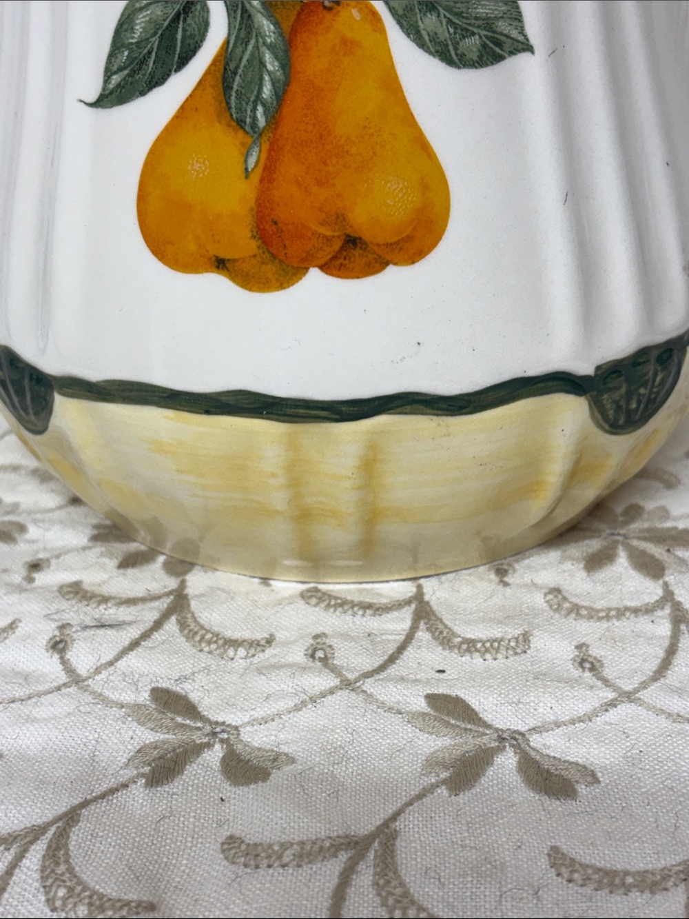 Tuscany ceramic canister with lid - Picture 3 of 9